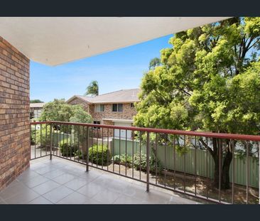 Spacious, Light-Filled Unit in Prime Tweed Location - All inspectio... - Photo 3