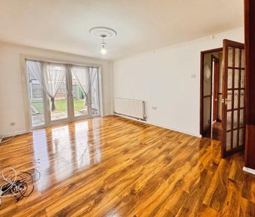 2 bedroom end of terrace house to rent - Photo 2