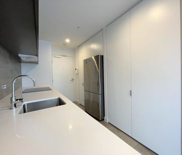 Furnished 2-Bed apartment on Bouverie St Carlton - Photo 6