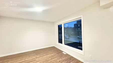 BRAND NEW 2-BEDROOM STACKED TOWNHOUSE WITH BEAUTIFUL FINISHES - Photo 4