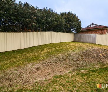 3 BEDROOM FAMILY HOME - Photo 2