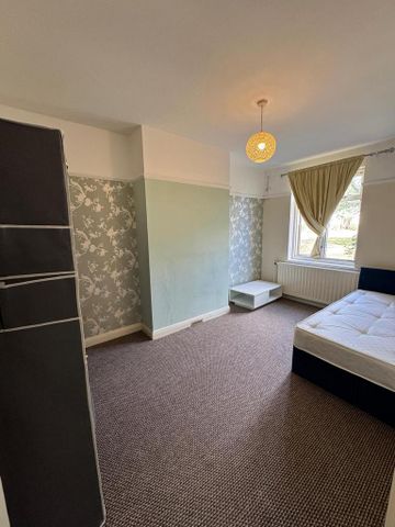 1 bedroom in a house share to rent - Photo 5