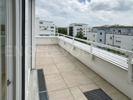 Sonnige Dachgeschosswohnung mit großzügiger Dachterrasse - Photo 5