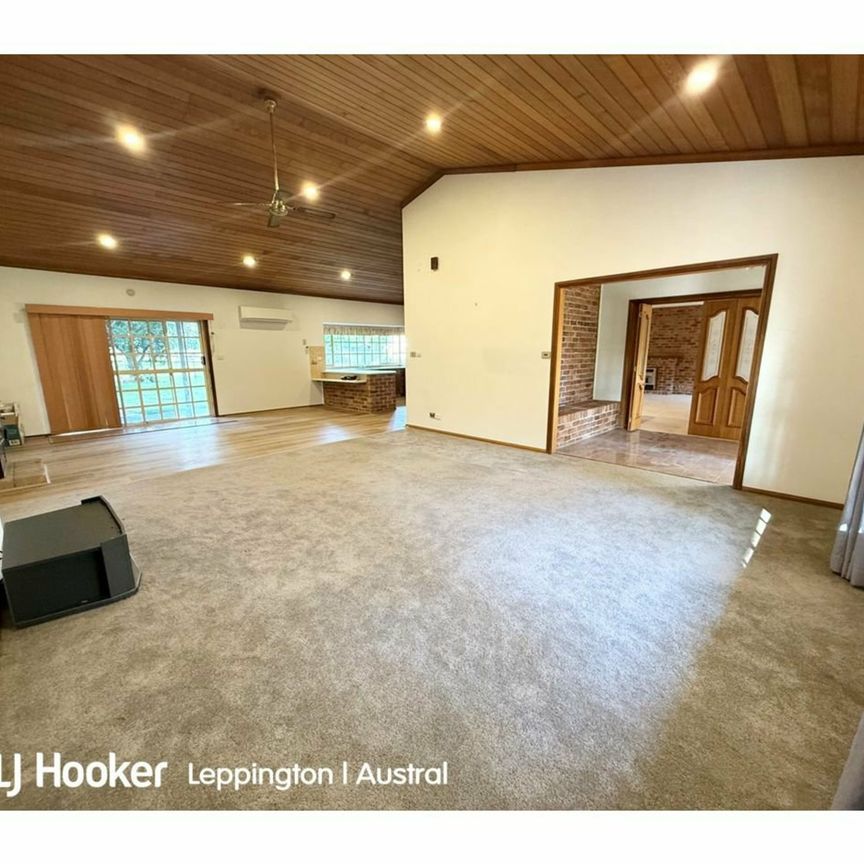 SPACIOUS RURAL 5 BEDROOM HOME - Photo 1