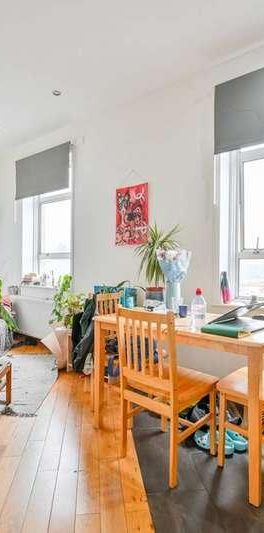 Wells House Road, Acton, NW10 - Photo 1