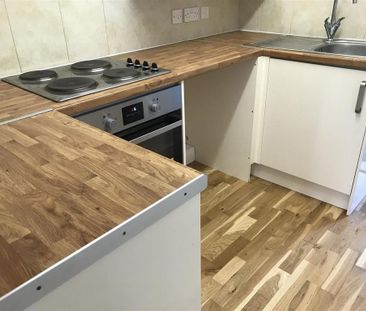 1 bedroom flat to rent - Photo 5