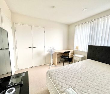 Furnished Double room for a FEMALE- Takanini - Photo 5