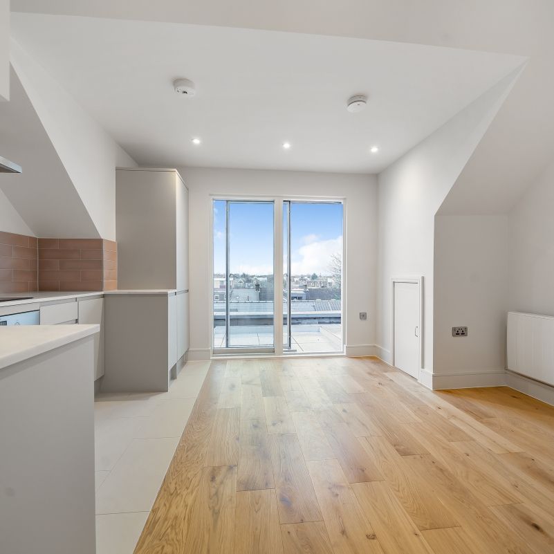 Broadway Court, Wimbledon, London, SW19 - Photo 1