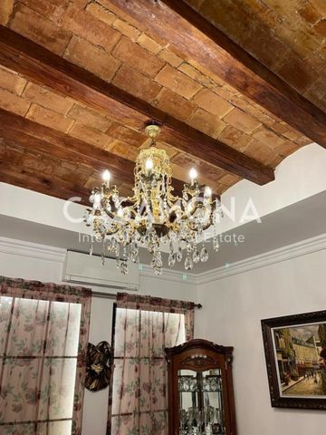 Vintage 2 Bedroom Apartment with Garden Views and Traditional Features in Eixample - Photo 5