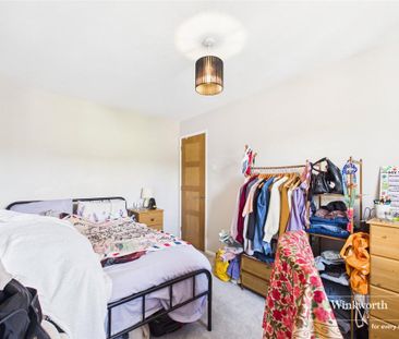3 bedroom semi-detached house to rent - Photo 5