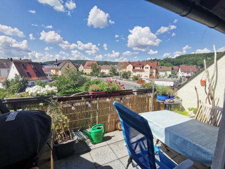 Helle 3,5-Zimmer-Wohnung mit Balkon, Garage in Forchheim-West - Foto 5