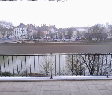 Location Appartement 4 pièces 75m² CHALON SUR SAONE 71100 - Photo 6