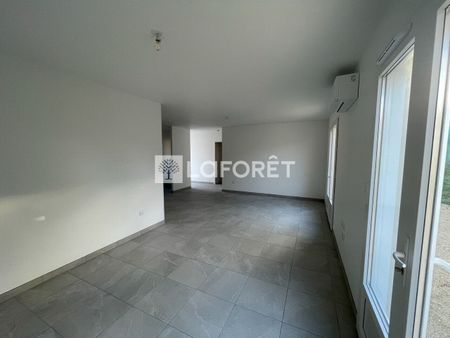 Maison T4 Saint-Georges-des-Coteaux à louer - Photo 2