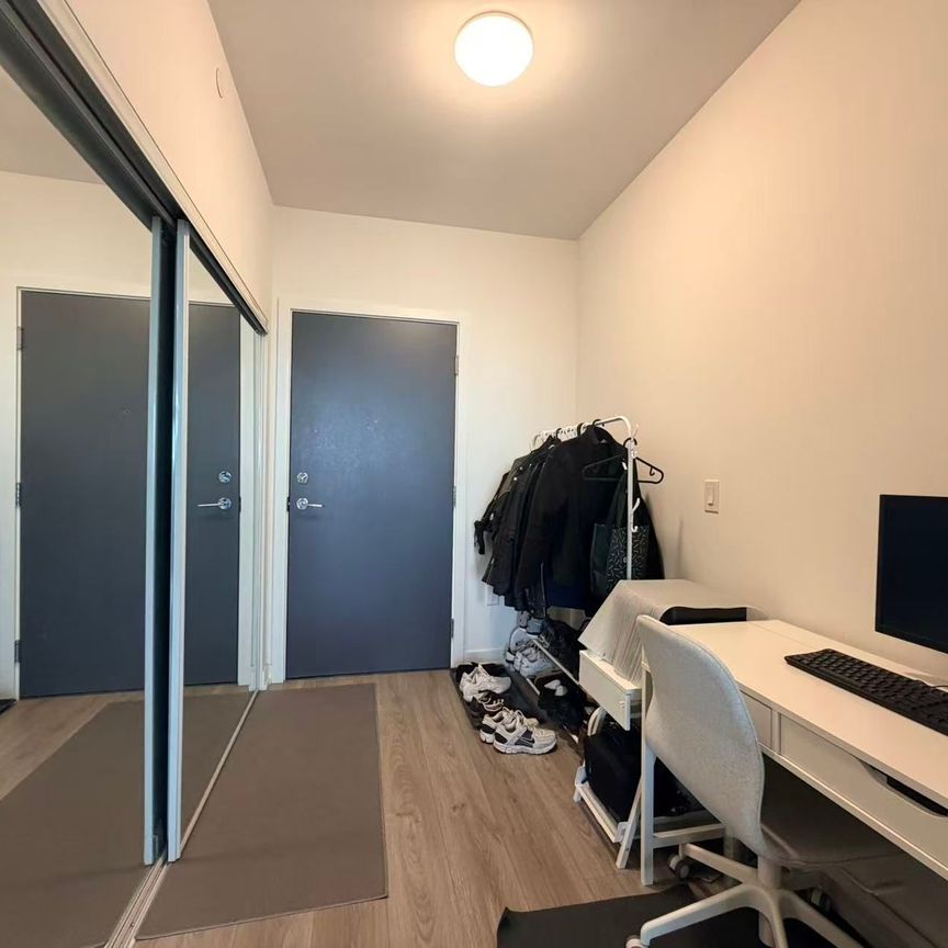 For Lease - 10 De Boers Drive Unit# 906, Toronto, Ontario - Photo 1