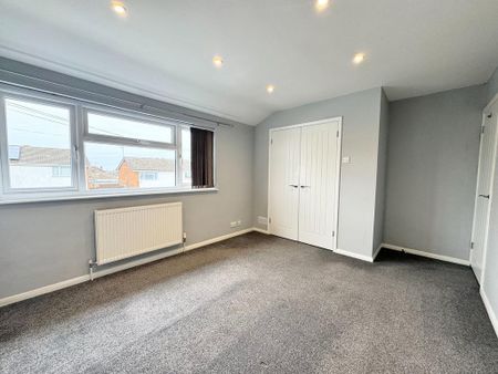 3 bedroom semi-detached house to rent - Photo 4