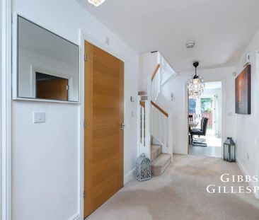 5 bedroom townhouse to rent - Photo 2