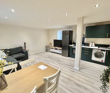 Market Place - Photo 5