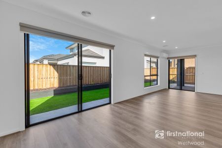 32 Pendower Way, 3030, Werribee Vic - Photo 2