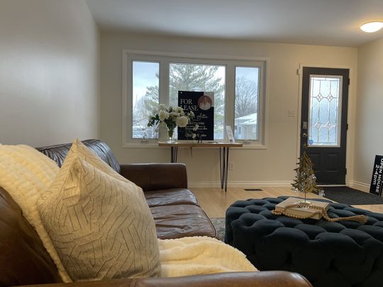 For Lease - 609 Millbank Drive, London South, Ontario - Photo 1