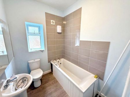2 bedroom terraced house to rent - Photo 5
