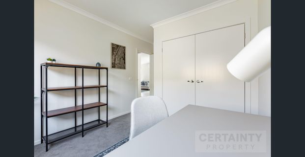 FRESHLY FURNISHED CO-LIVING SPACE – RENT INCLUDES ALL UTILITIES! - Photo 1