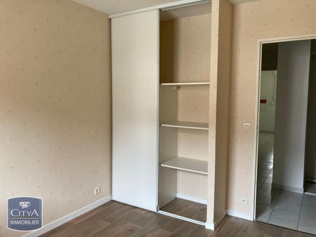 Location Appartement 3 pièces 65m² FOUGERES 35300 - Photo 4