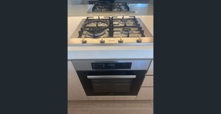 "Near New Two Bedroom Apartment with Timber Floors." - Photo 4