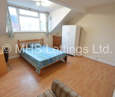 3 Bedroom Mid Terraced House for rent in Burley Lodge Road - Photo 6