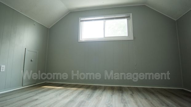 $1,750 / 4 br / 1 ba / Your Newly Renovated Upper Unit in Welland! - Photo 1