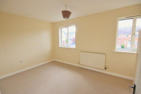 3 bedroom semi-detached house to rent - Photo 3