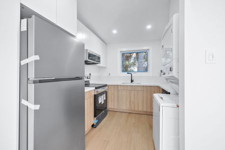 For Lease - 598 Kirkwood Avenue Unit# 1, Westboro - Hampton Park, Ontario - Photo 4