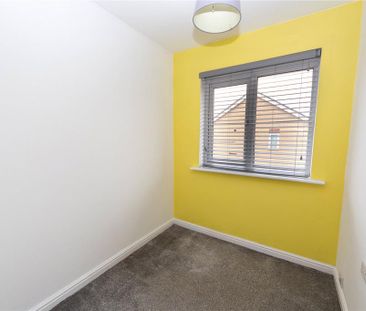 3 bedroom end of terrace house to rent - Photo 5