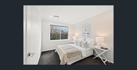 Modern Family Living in Sought-After Darraby Estate - Photo 5