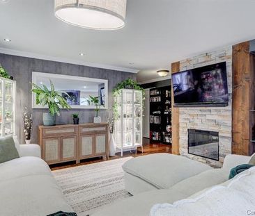 Maison à étages à Longueuil (Saint-Hubert) - Photo 3