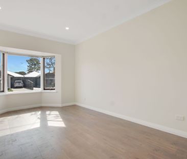 Comfortable Courtyard Living in the Heart of Prospect - Photo 3