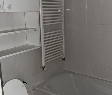 Location Appartement 3 pièces 67m² - Photo 2