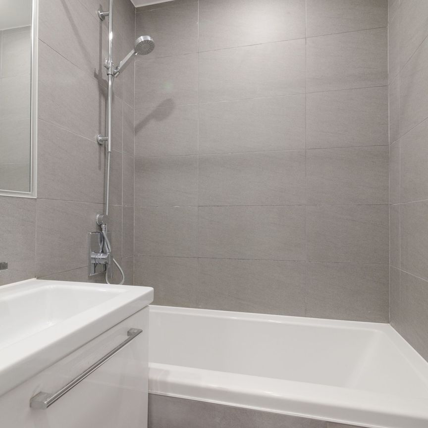 3720 Chemin Queen Mary - Photo 1