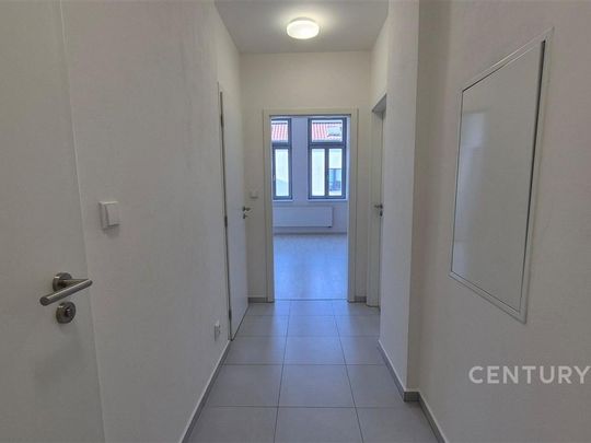 Pronájem bytu 1+1 57 m2 - Fotografie 1