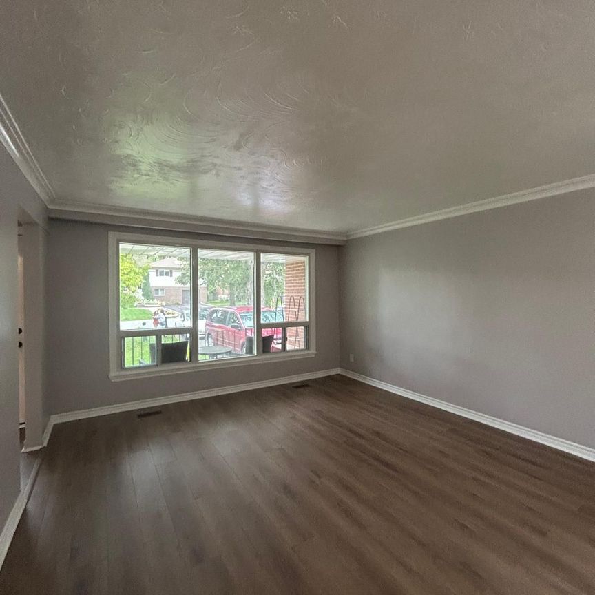 For Lease - 365 Rouge Hills Drive, Toronto, Ontario - Photo 1