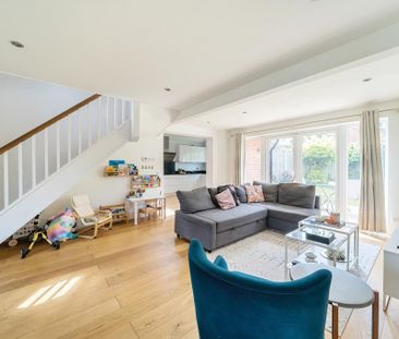 3 bedroom detached house to rent - Photo 2