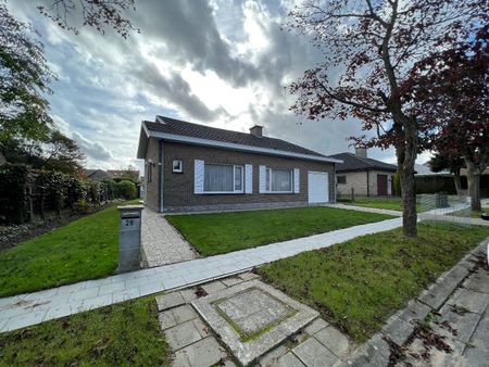 WONING MET 2 SLAAPKAMERS, RUIME TUIN EN GARAGE IN IEPER - Photo 3