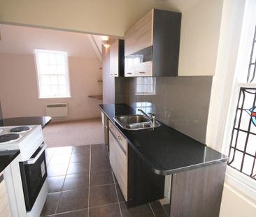 Studio to rent - Photo 2