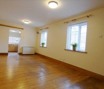 2 bedroom semi-detached house to rent - Photo 2