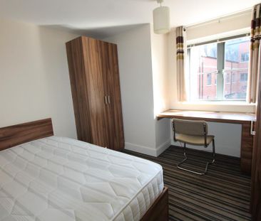 6 bedroom flat to rent - Photo 3