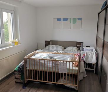 ZENTRALE LAGE, VOLLSTÄNDIG RENOVIERT, SEHR HELL - Photo 2