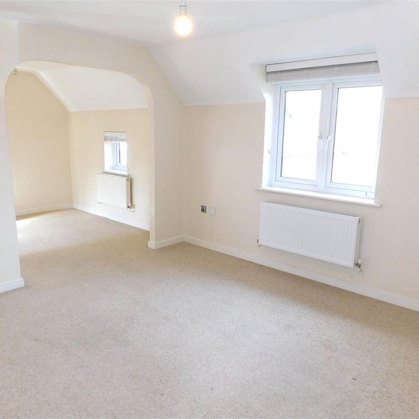 Lilleburne Drive, Nuneaton - Photo 1