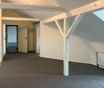 Außergewöhnlich Wohnen unterm Dach: Mietwohnung mit vier Zimmern in... - Photo 5