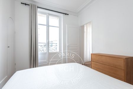 Rue Mathurin Régnier, - Photo 2