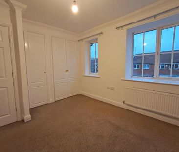 3 bedroom terraced house to rent - Photo 4
