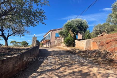 Location Maison 5 pièces 147m² PUGET VILLE 83390 - Photo 5